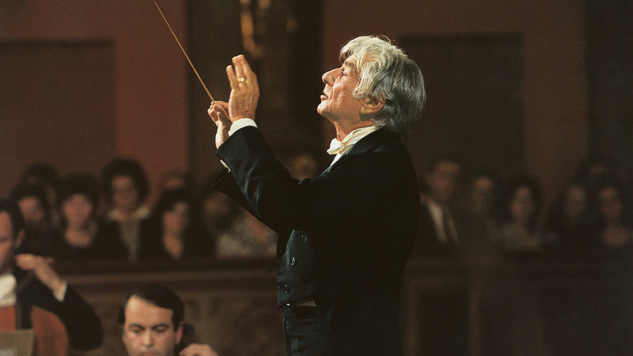 "Universalgenie" – Deutsche Grammophon zelebriert Bernsteins 100. Geburtstag