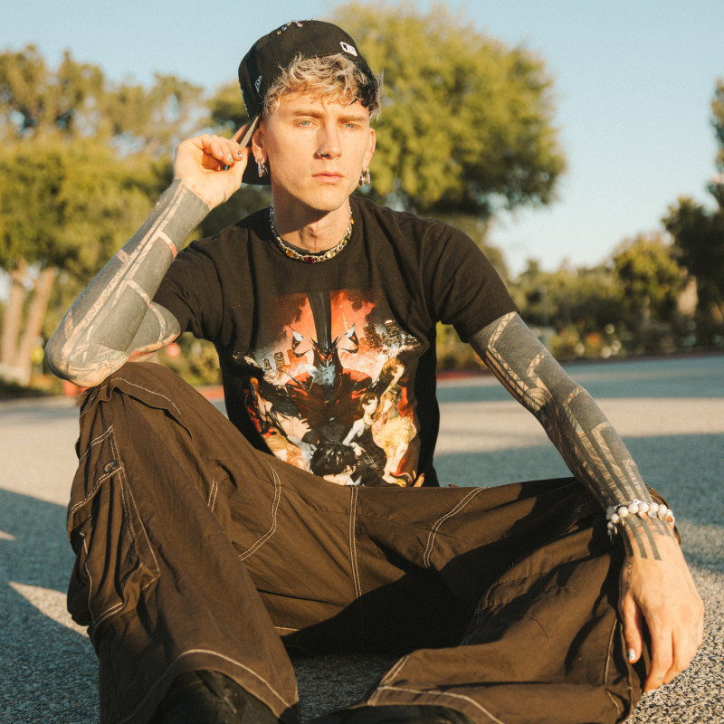 Machine Gun Kelly- Alle Machine Gun Kelly Tracks in einer Playlist - Jetzt anhören! Alle Machine Gun Kelly Tracks in einer Playlist - Jetzt anhören!