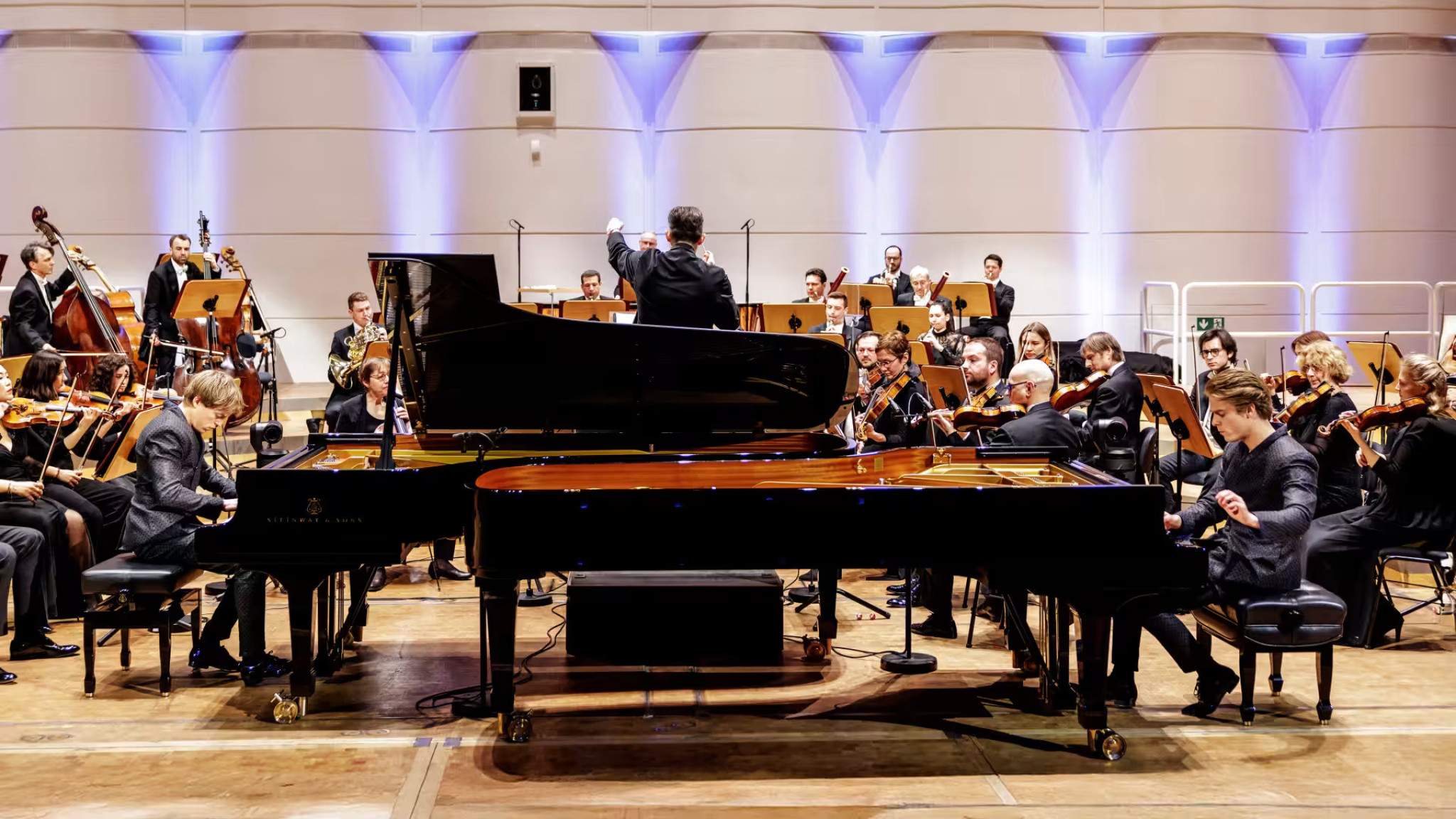 Andris Nelsons and Lucas _ Arthur Jussen- Mahler, Mendelssohn _ Dvořák .jpg