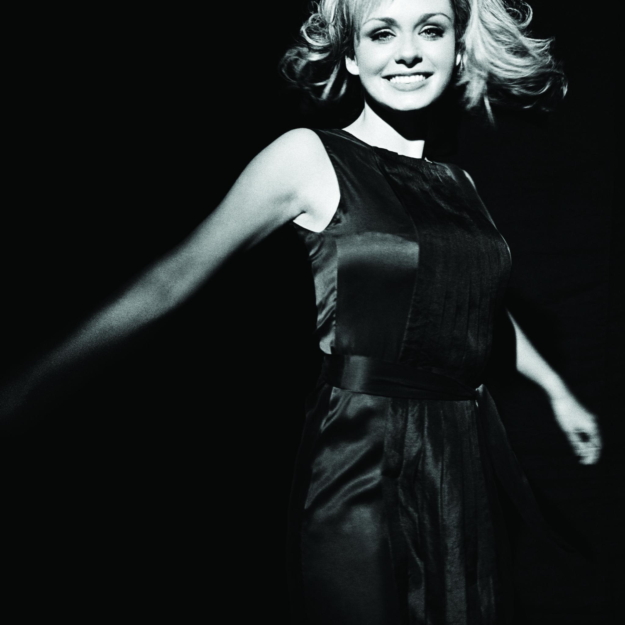 katherinejenkins_serenade_foto2_300cmyk.jpg