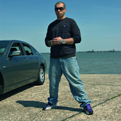 azad_prisonbreak_foto1_300cmyk.jpg