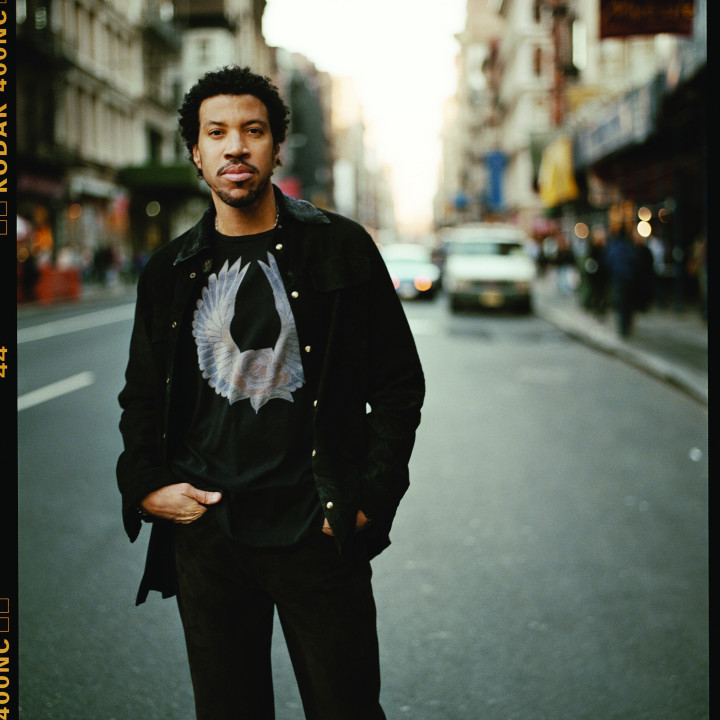 lionelrichie_alsilfen_140102.jpg