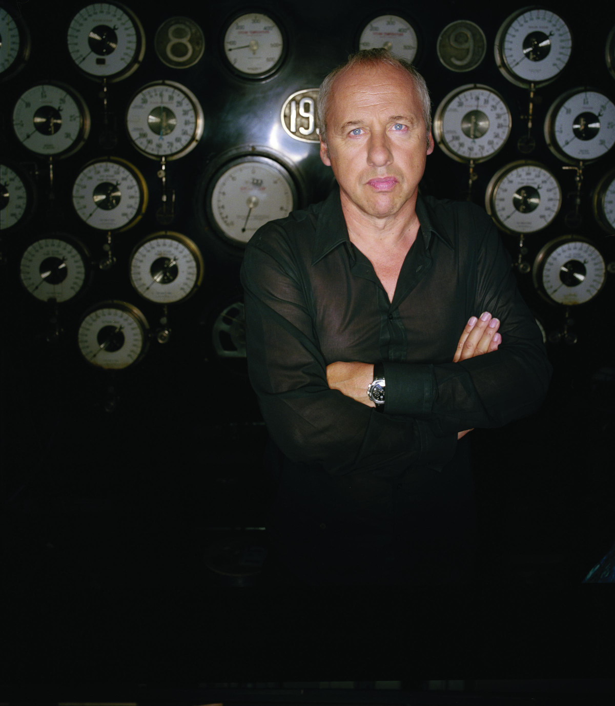 markknopfler_20030225_800156.jpg