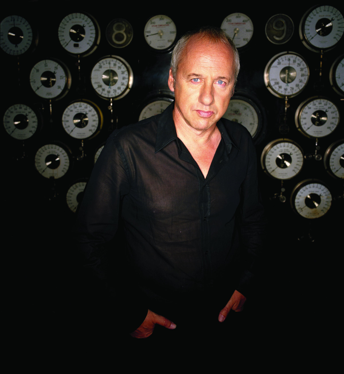markknopfler_20030225_800157.jpg