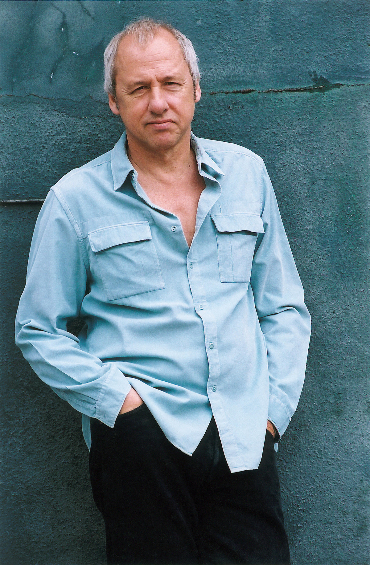 markknopfler_20030225_800158.jpg