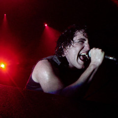 nine_inch_nails__80010835.jpg