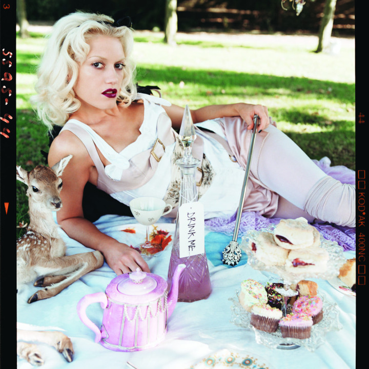 gwenstefani_loveanglemusicbaby_foto4_300CMYK.jpg