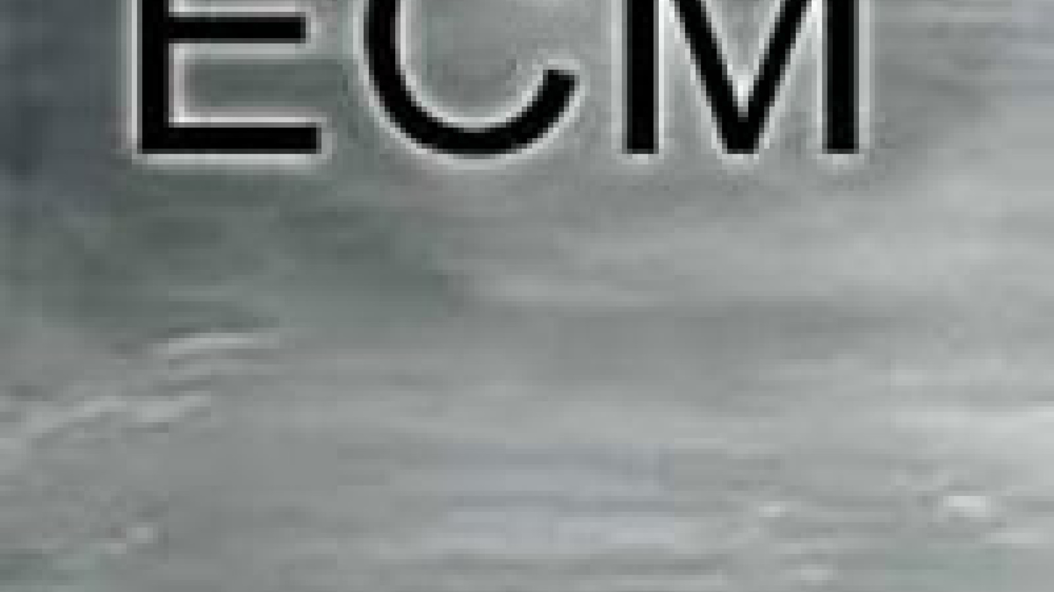 ECM Logo vor Wolken (Cover)