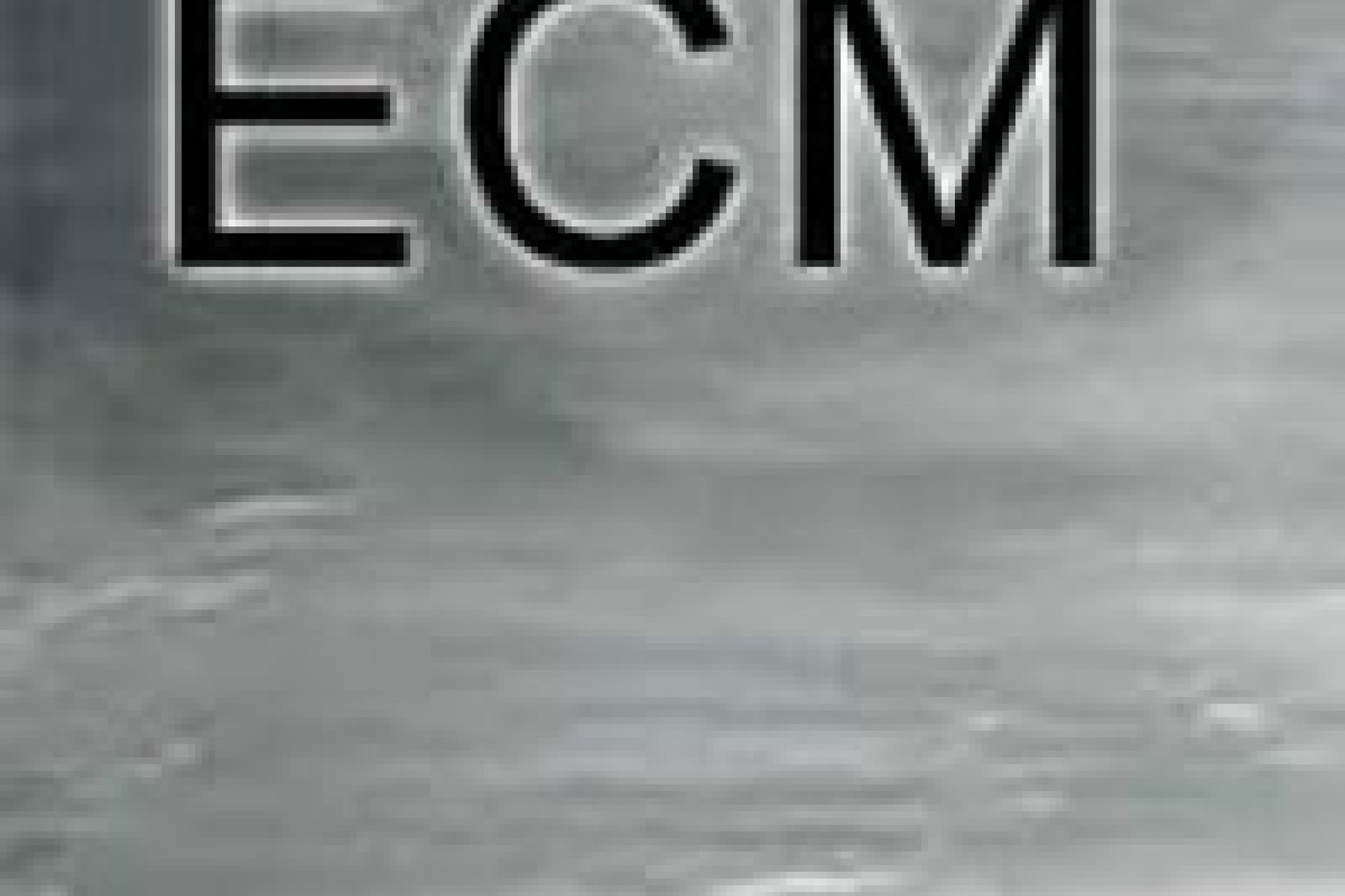 ECM Logo vor Wolken (Cover)