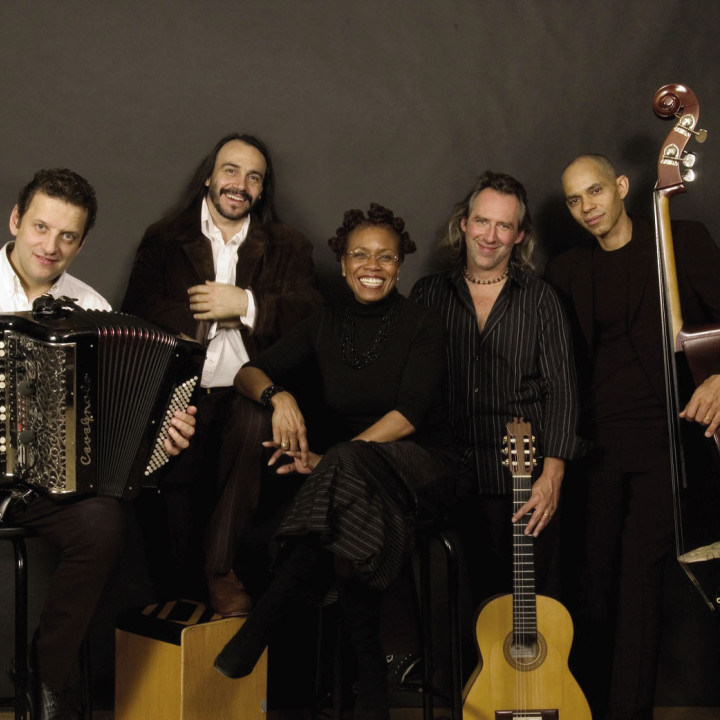 Dee Dee Bridgewater mit Band