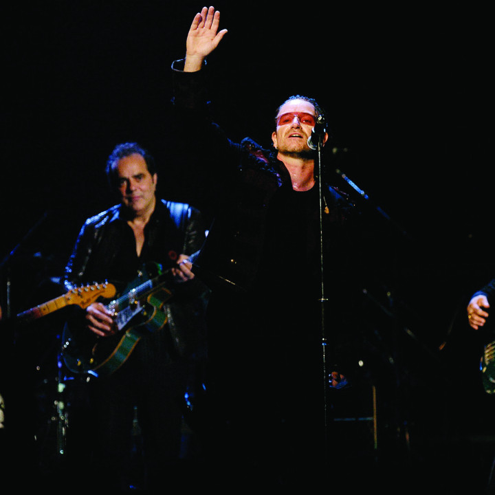 U2_Vertigo 2005 Live From Chicago_Motiv 2_300CMYK.jpg