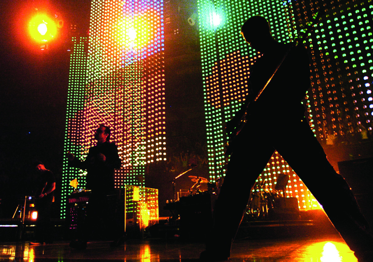 U2_Vertigo 2005 Live From Chicago_Motiv 3_300CMYK.jpg