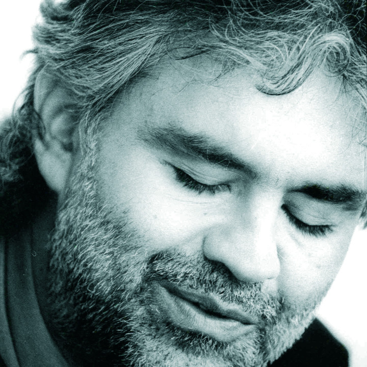 andreabocelli_amore_foto7_300CMYK.jpg