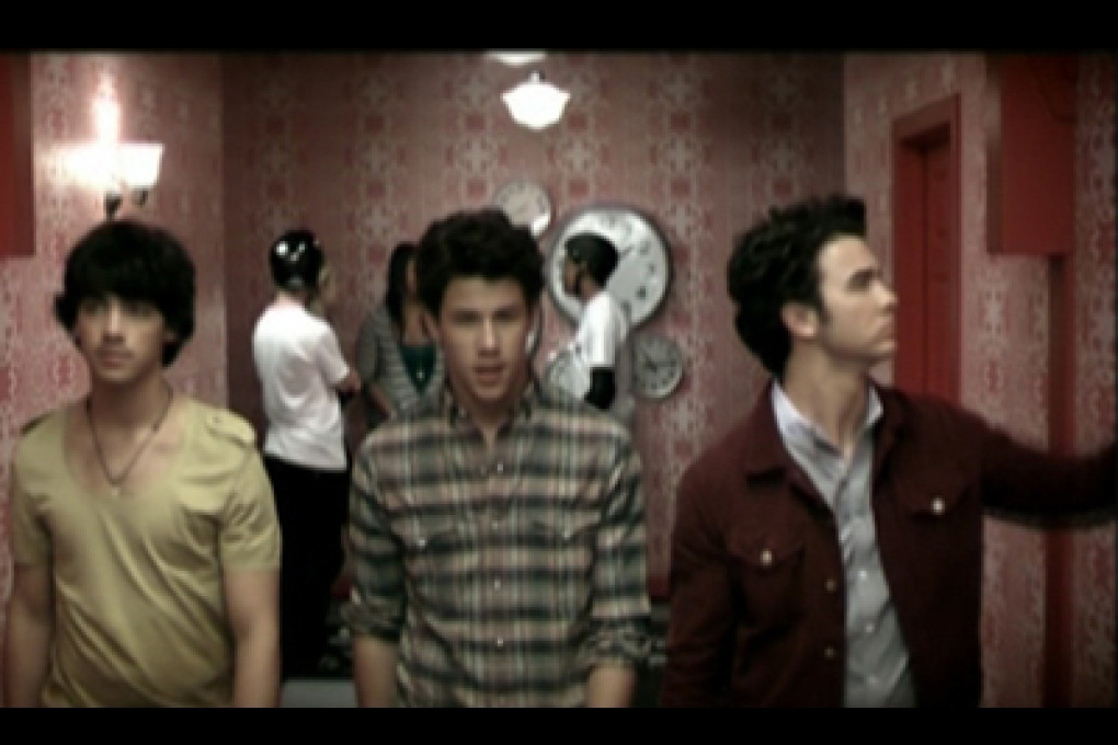 Jonas Brothers Paranoid Video