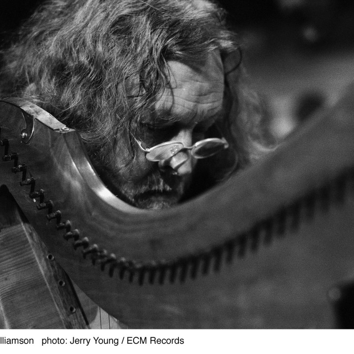 2000 Robin Williamson © Jerry Young / ECM Records