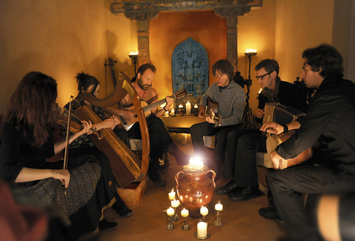 Sting, If On A Winter's Night, group, candles © Tony Molina