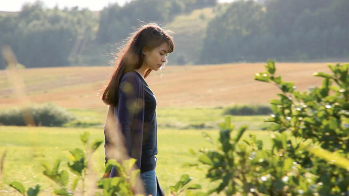 Alice Sara Ott - Chopin Waltzes © Yoliswa Gaertig