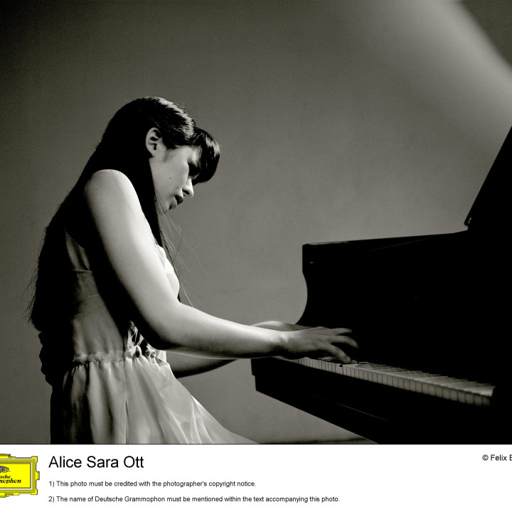 Alice Sara Ott – Chopin