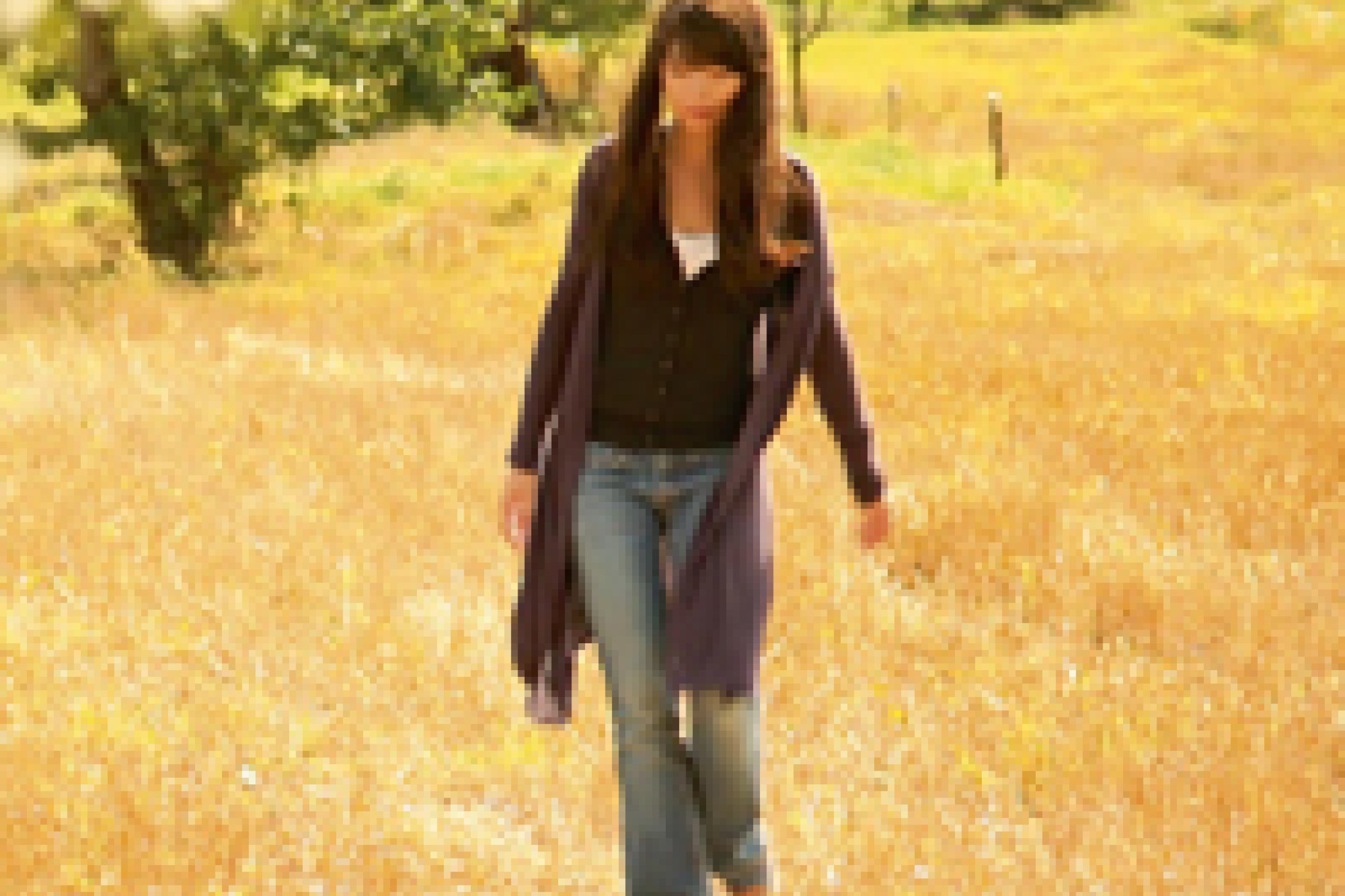 Alice Sara Ott beim Spaziergang in Hamburg © Yoliswa Gaertig