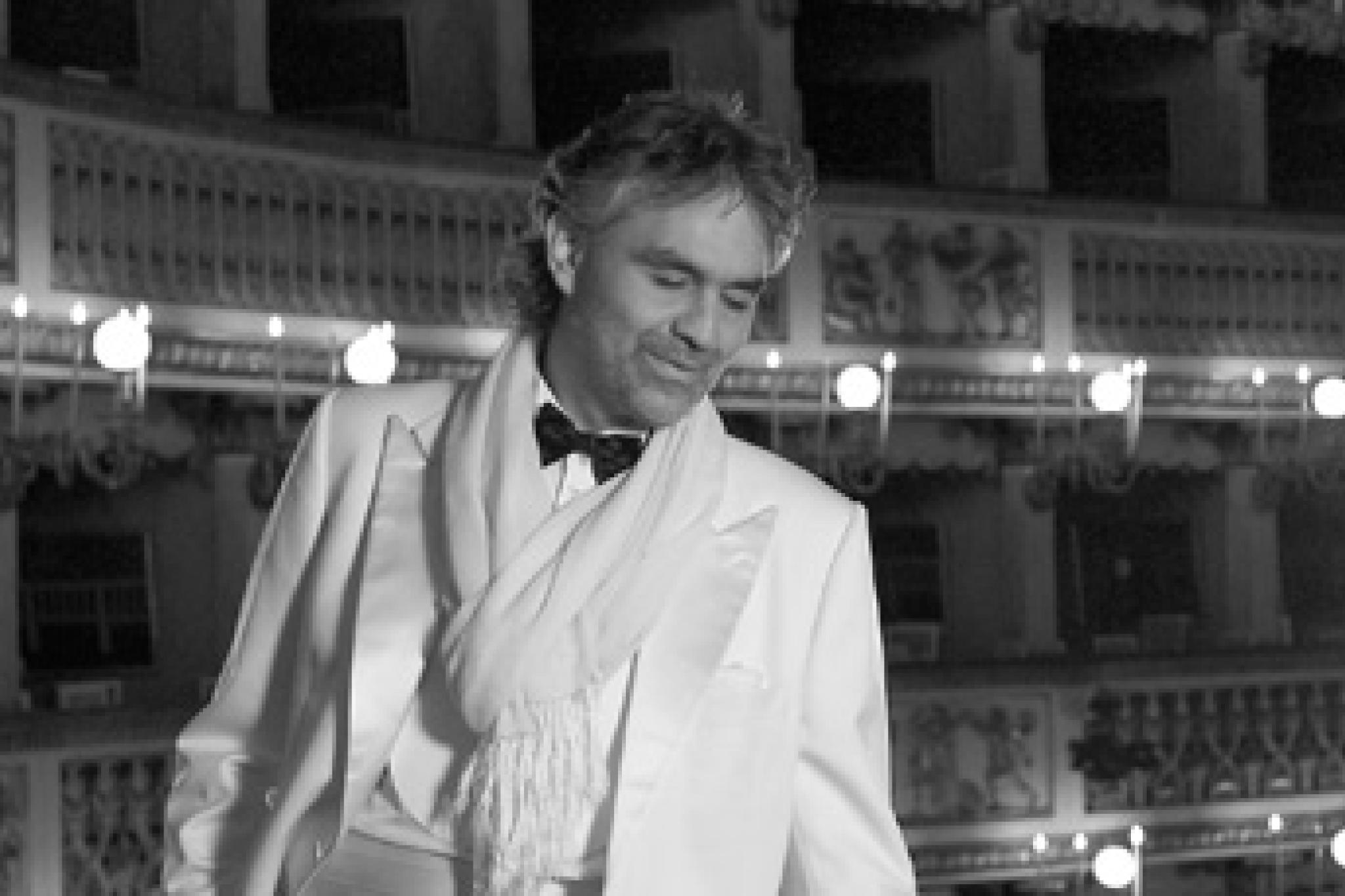 Andrea Bocelli in der Oper © Decca, Mario und Eva Mulas