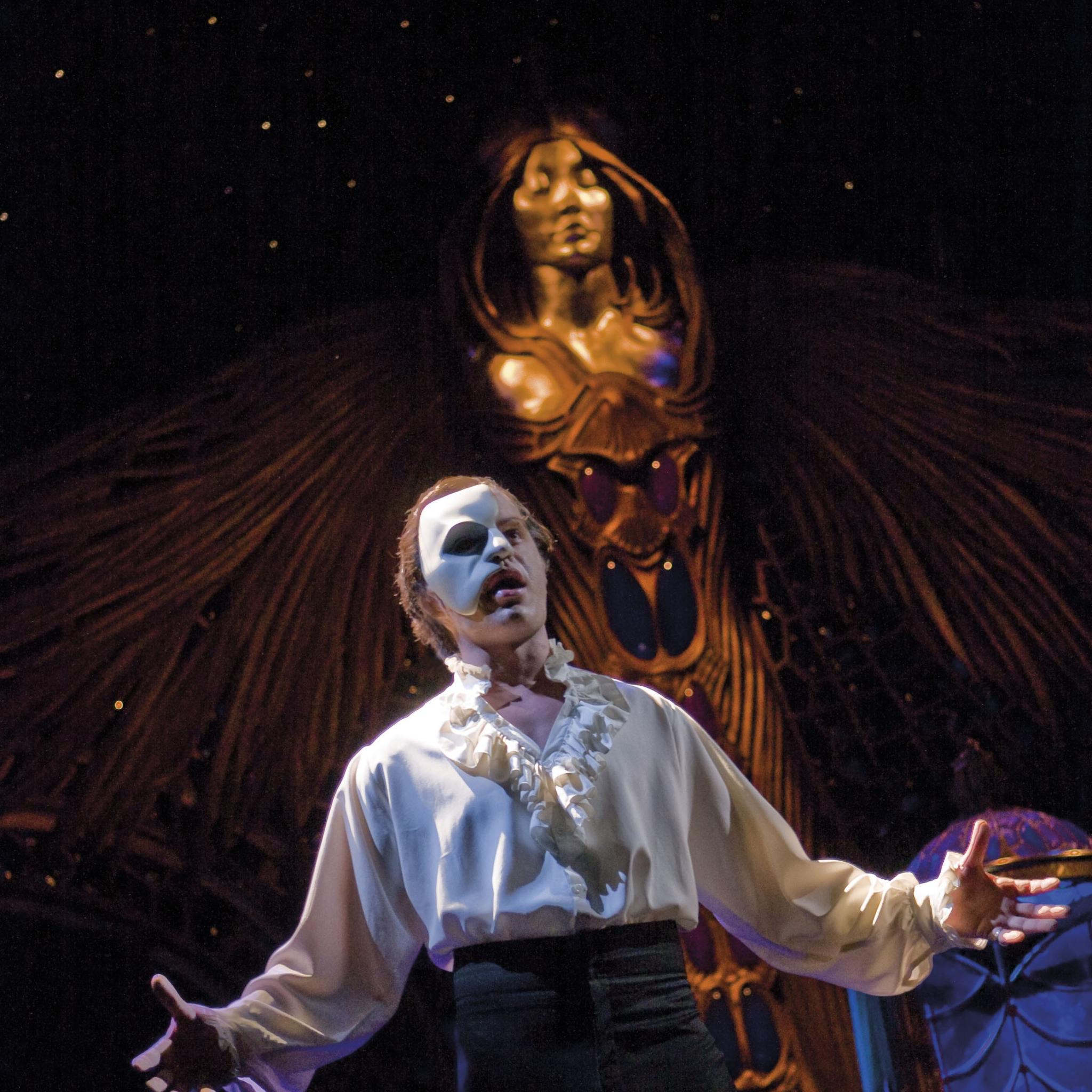 Love Never Dies 04
