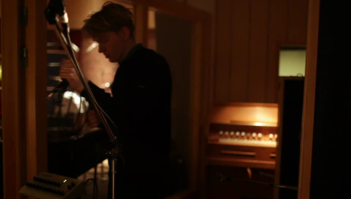 Johnossi in studio making the album: "Mavericks"/ "Roscoe"