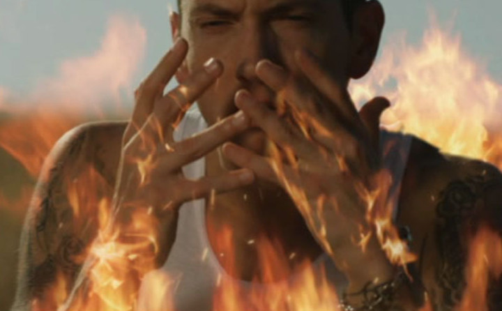 Love The Way You Lie (feat. Rihanna)