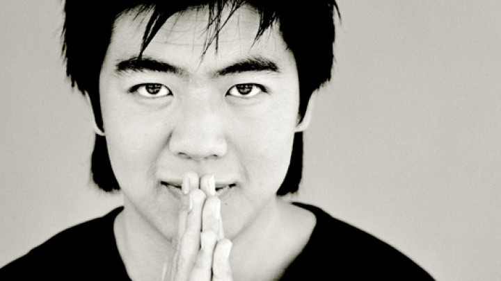 Lang Lang © Mat Hennek / DG