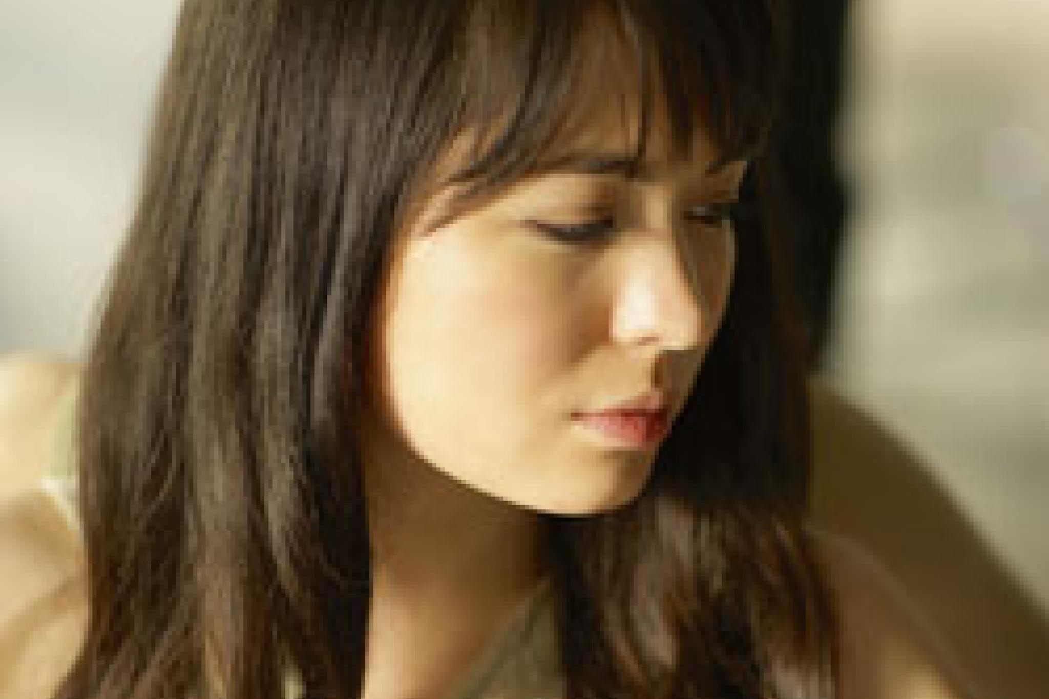 Alice Sara Ott 2010 © Kiyotaka Saito