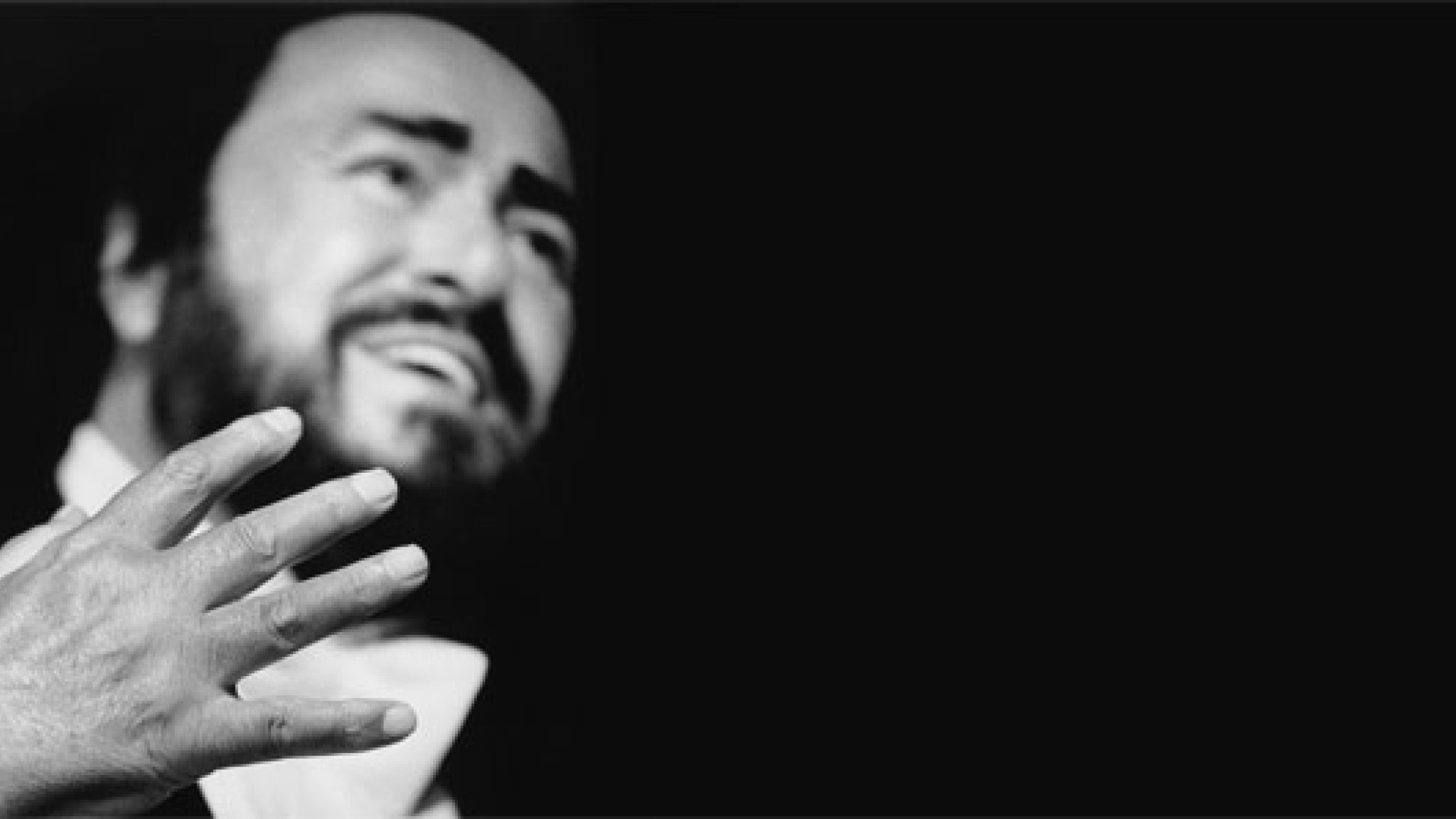 Luciano Pavarotti © Sacha Gusov / Decca