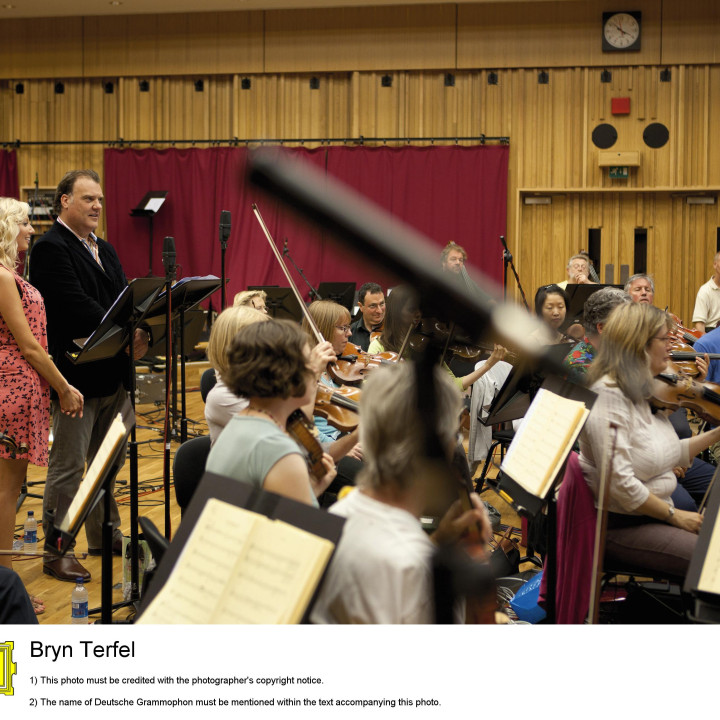 Bryn Terfel – Carols & Christmas Songs