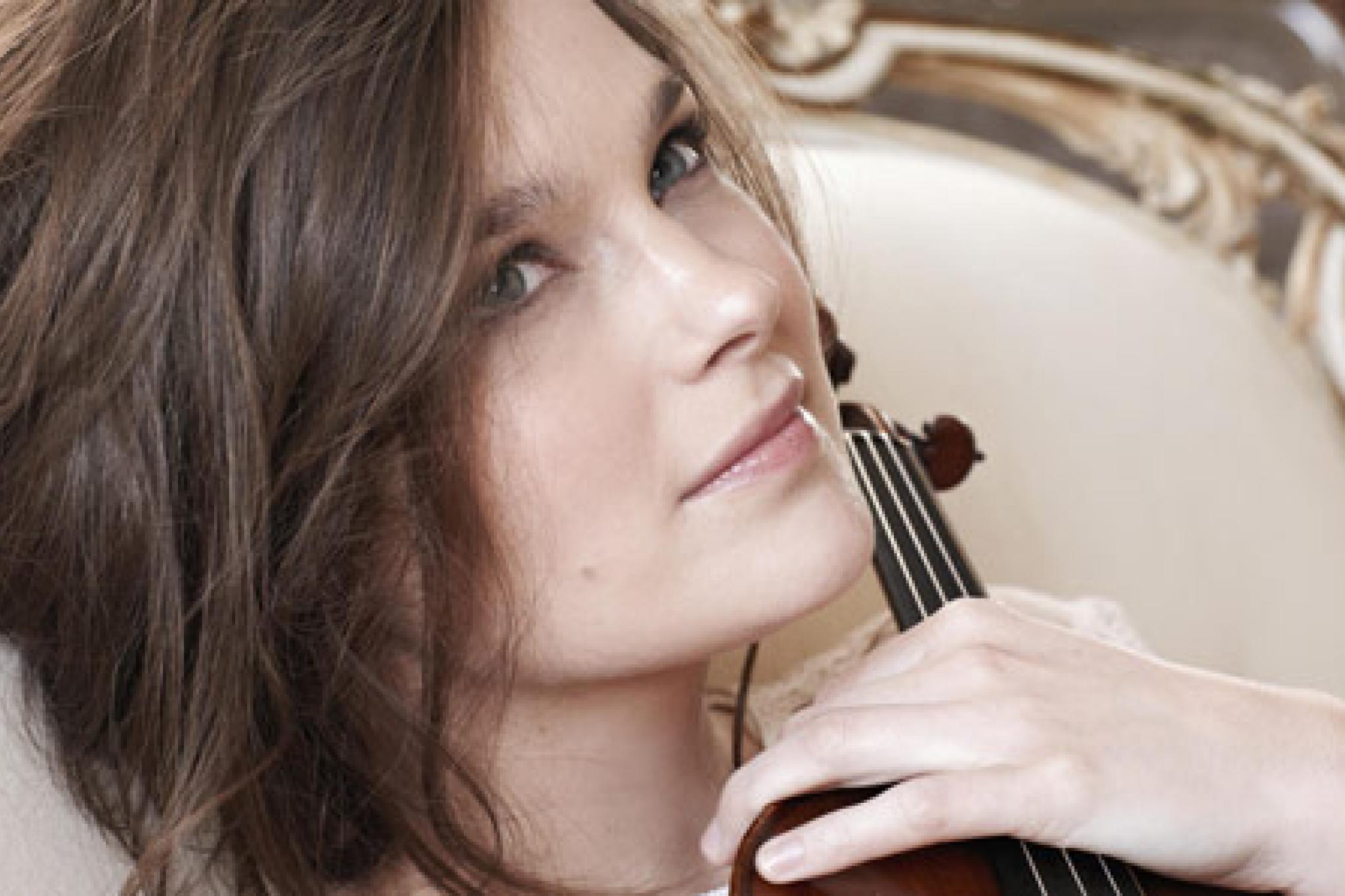Janine Jansen © Decca / Sara Wilson