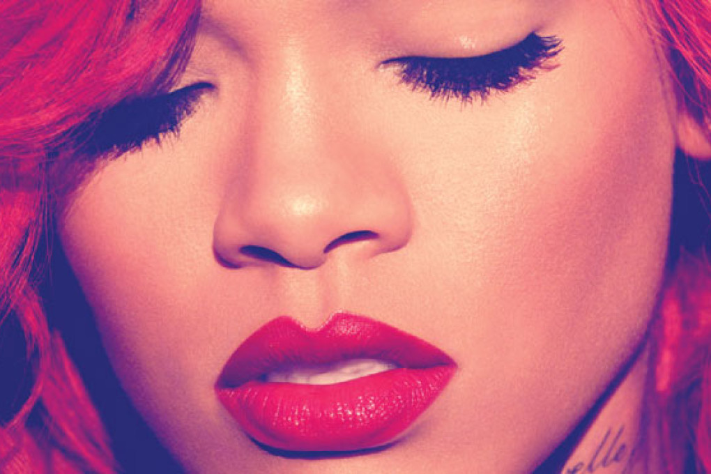 Rihanna LOUD Cover 2010_web