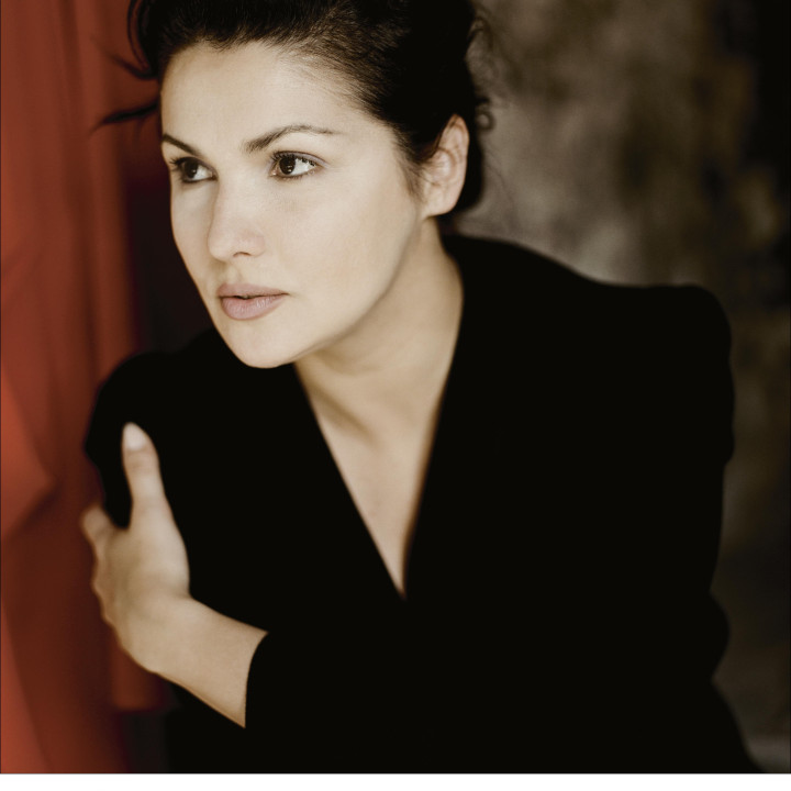 Netrebko_2010_09_86290002