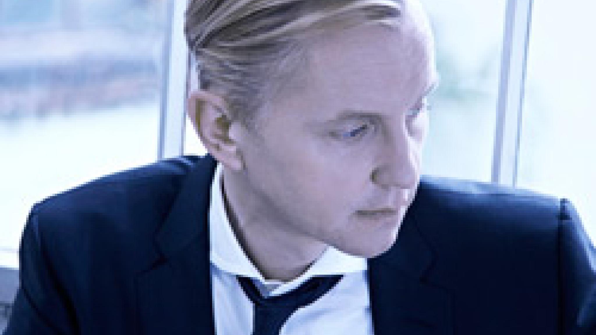 Max Raabe Küssen kann man nicht alleine © Olaf Heine
