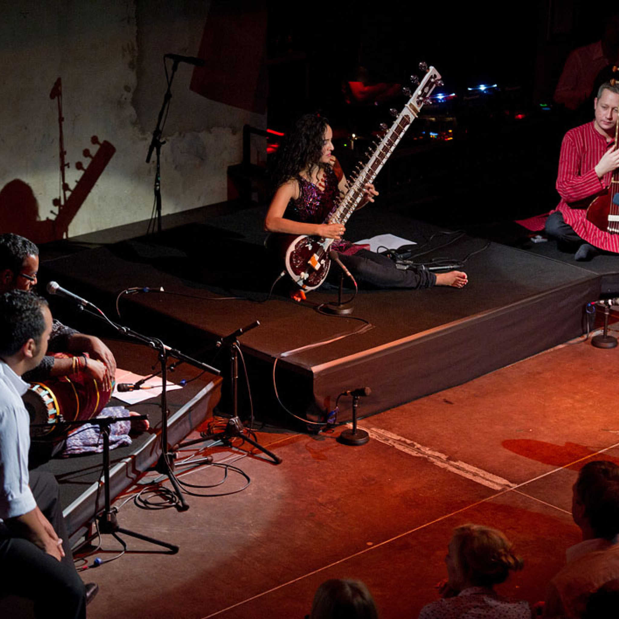Anoushka Shankar live in der Yellow Lounge in Berlin 2011 c Stefan Hoederath