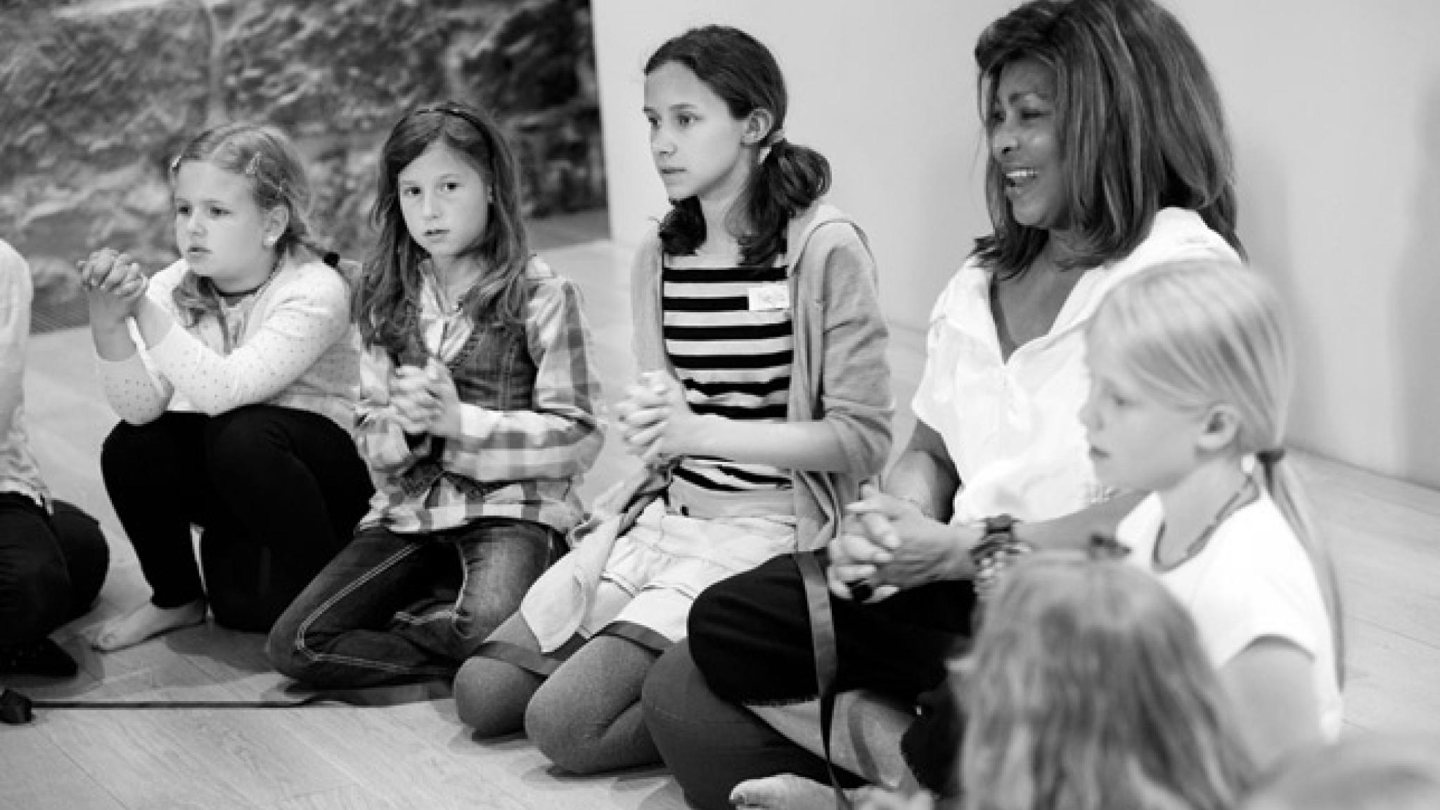 Neue Videos von Children Beyond