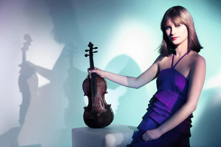 Lisa Batiashvili mit Violine