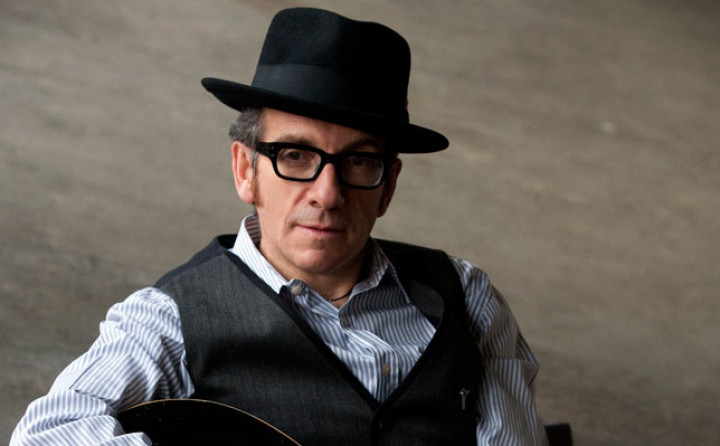 Elvis Costello Kuenstlerbild c James O'Mara