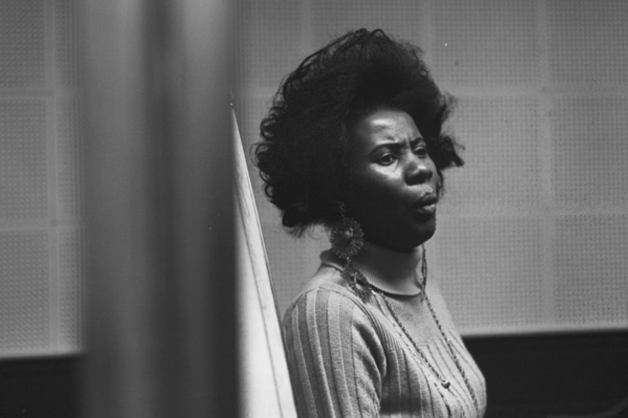 Alice Coltrane - c Chuck Stewart