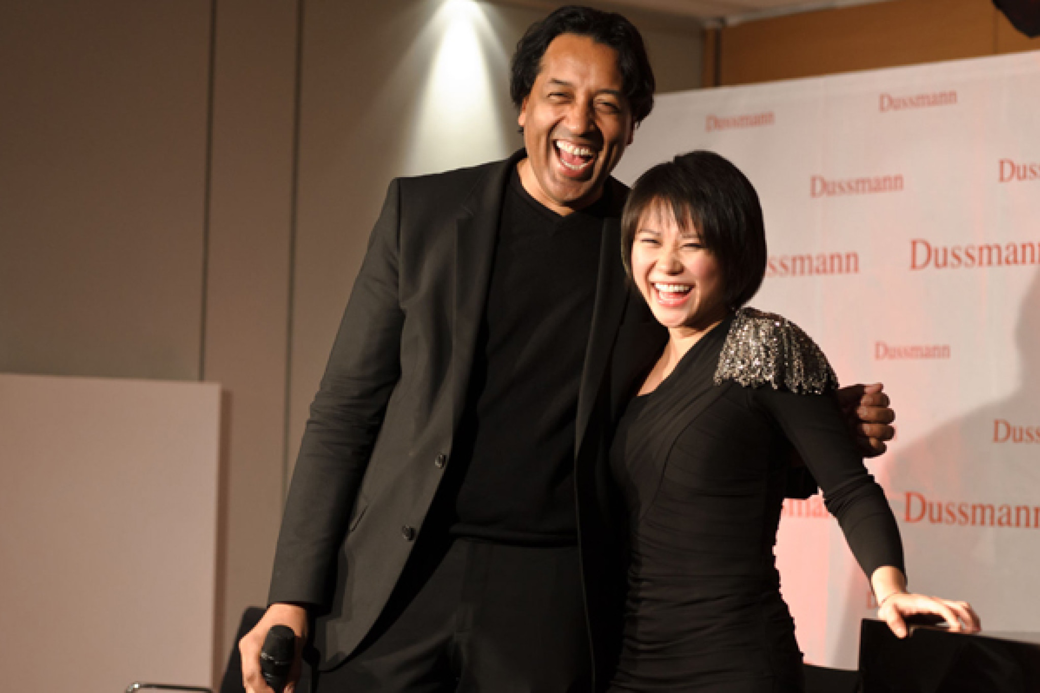 Yuja Wang und Cherno Jobatei bei Dussmann