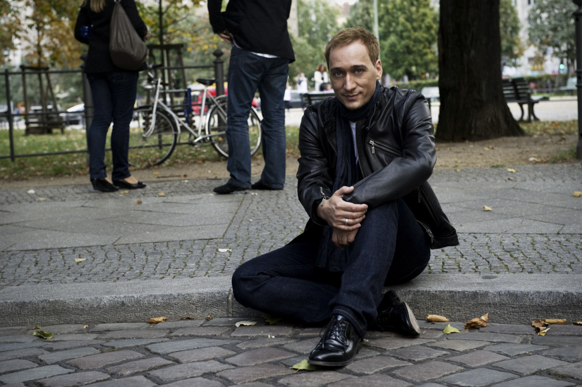 PaulvanDykEVOLUTIONcreditsChristophKoestlin_outfit1045