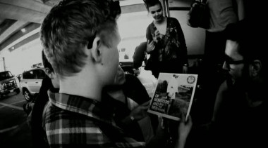 Albumteaser 1 "Love, Love, Love"
