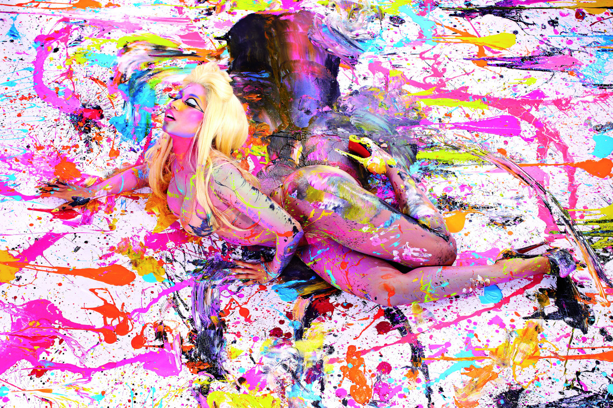 Nicki Minaj Pressebild 04 2012