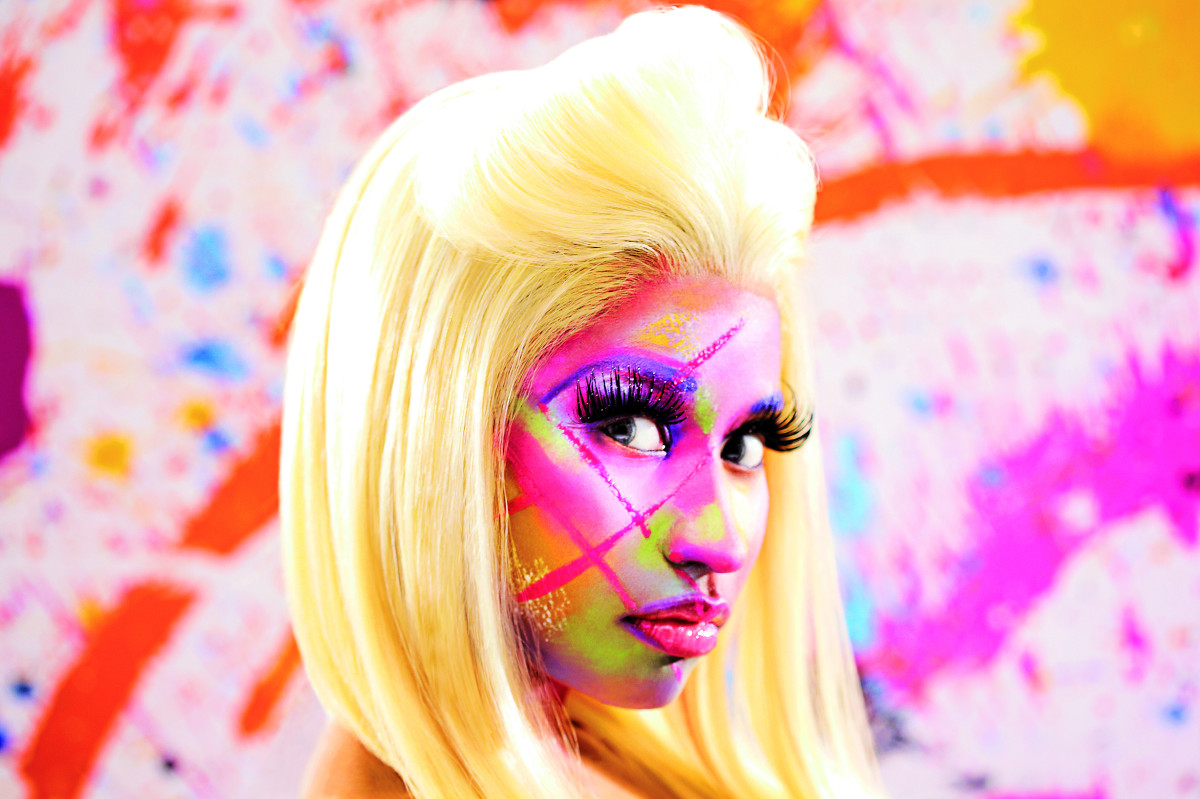 Nicki Minaj Pressebild 06 2012