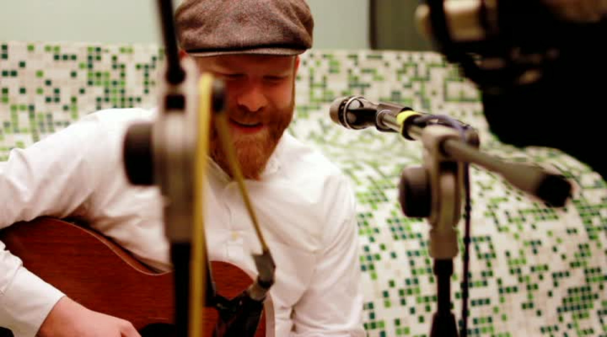 Live & Acoustic "Relax My Beloved"