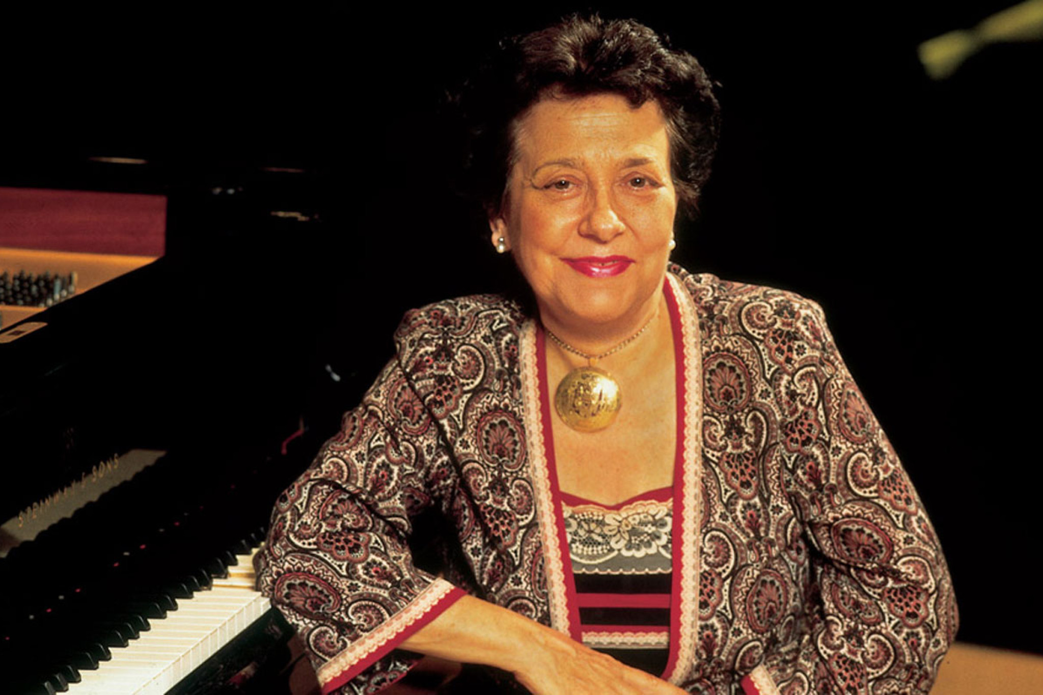 Alicia de Larrocha, c Decca