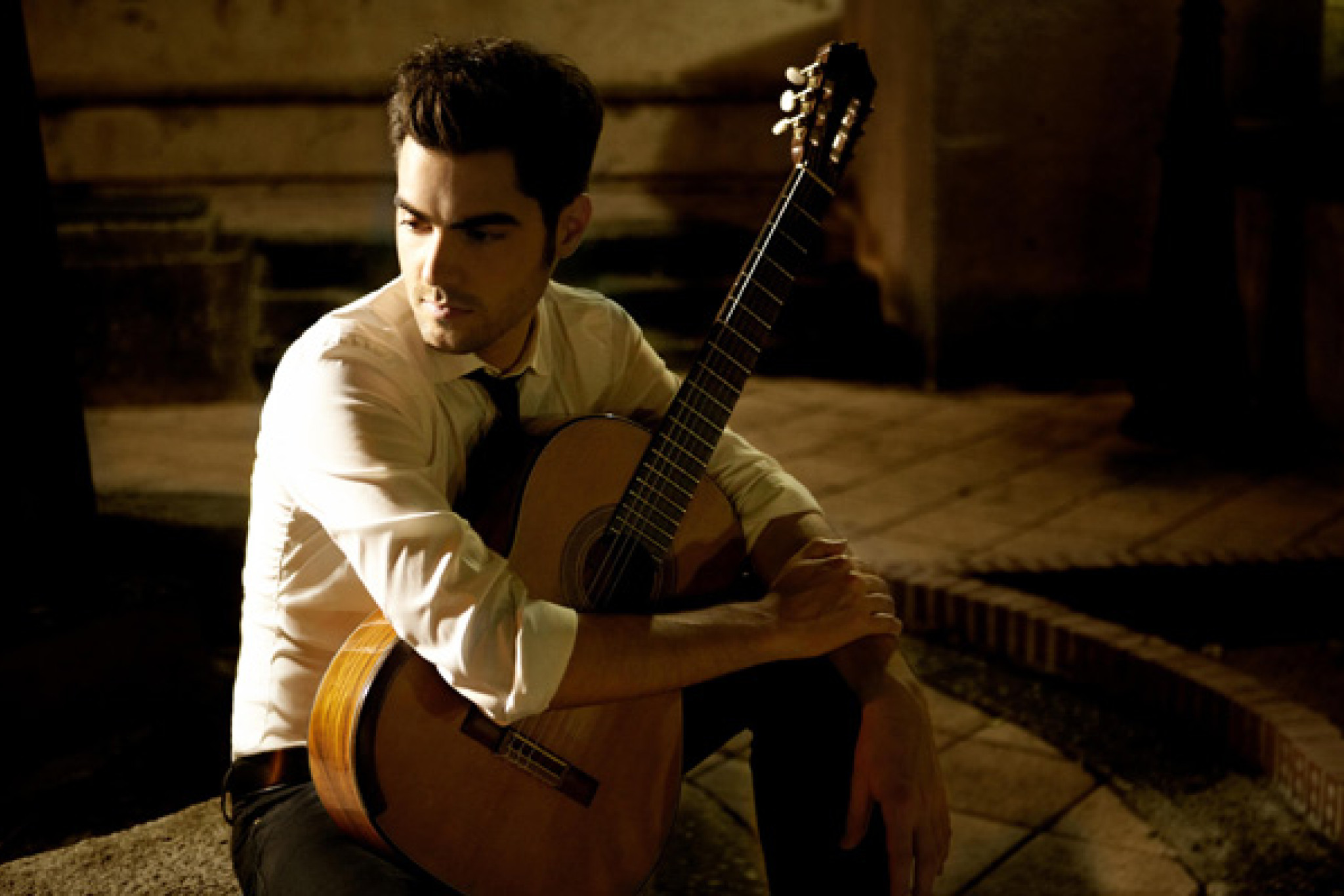 Milos 2012 c Margaret Malandruccolo