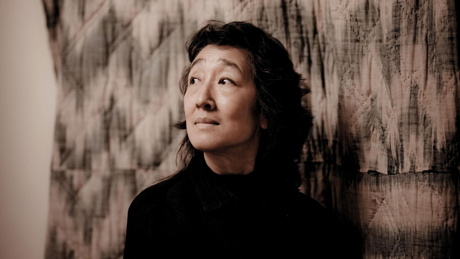 Yalangoch keksa qizlarning fotosuratlari