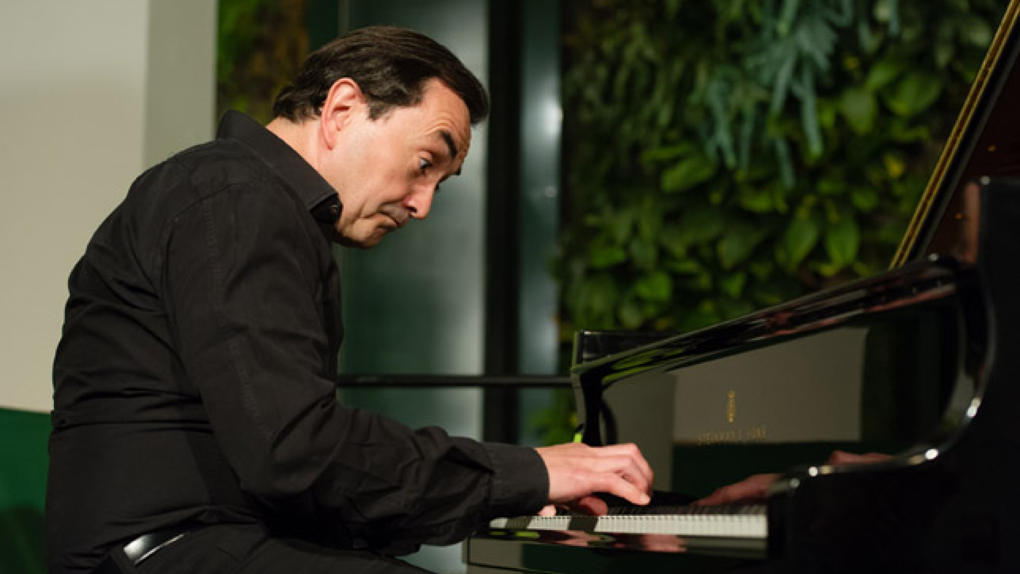 Pierre-Laurent Aimard ehrt Claude Debussy zum 150. Jubiläum bei Dussmann